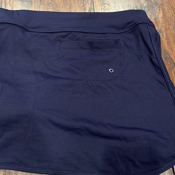 NWT Athleta Tidal Skirt dark navy size L  semi-fitted , swim fabric is smooth - Picture 8 of 8